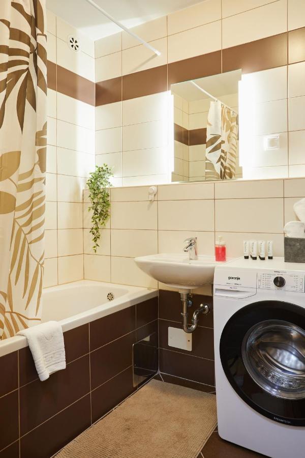 Spacious 2Bdr Apartment Near Business District Ζάγκρεμπ Εξωτερικό φωτογραφία